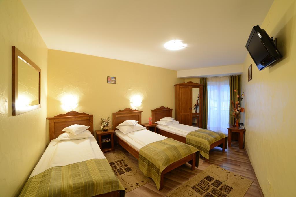 Hotel Lucy Star Cluj-Napoca Room photo